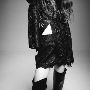 H&M Eyelet Embroidery Skirt Size 2